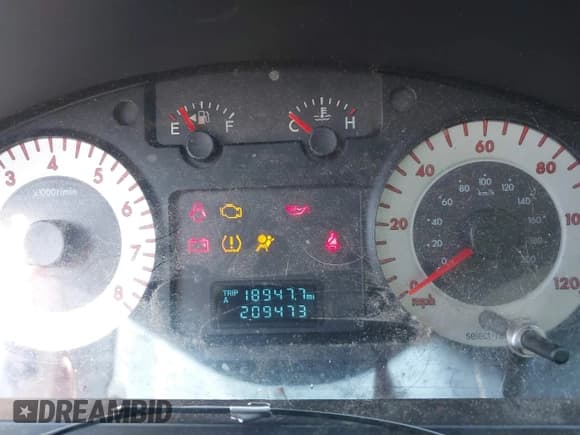 ✅ 2008 Mazda Tribute Sport • VIN: 4F2CZ02Z68KM31828 • Lot: 41622840. Listed on IAAI with 209,473 mi. Free auction sales archive from the USA and detailed vehicle history report at DreamBid. Image 7.