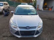 ✅ 2013 Ford Focus SE • VIN: 1FADP3F28DL235280 • Lot: 43546076. Wystawiony na IAAI z przebiegiem 126 232 mil. Bezpłatny archiwum sprzedaży aukcyjnych z USA i szczegółowy raport historii pojazdu na DreamBid. Zdjęcie 13.