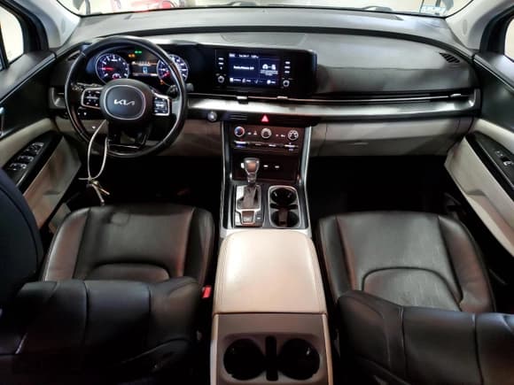 ✅ 2022 Kia Carnival LXS • VIN: KNDNB4H3XN6119524 • Lot: 84246655. Listed on Copart with 157,343 mi. Free auction sales archive from the USA and detailed vehicle history report at DreamBid. Image 8.