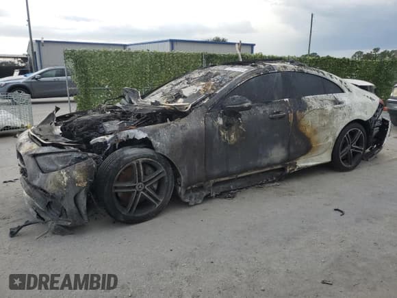 ✅ 2022 Mercedes-Benz CLS 450 • VIN: W1K2J5KB4NA094411 • Lot: 83648134. Wystawiony na Copart z przebiegiem Nie podano. Bezpłatny archiwum sprzedaży aukcyjnych z USA i szczegółowy raport historii pojazdu na DreamBid. Zdjęcie 1.