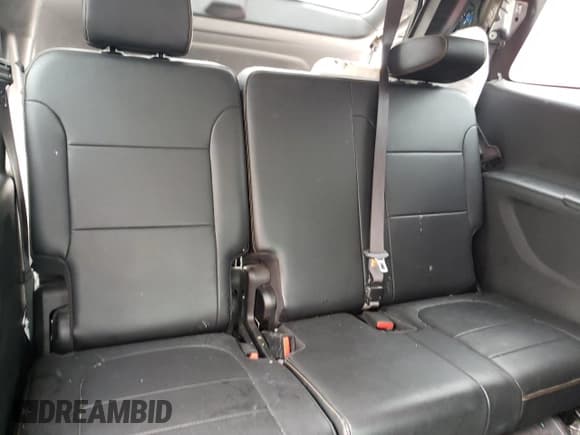 ✅ 2019 Chevrolet Traverse RS • VIN: 1GNERJKX2KJ123962 • Lot: 51050783. Wystawiony na Copart z przebiegiem 81 615 mil. Bezpłatny archiwum sprzedaży aukcyjnych z USA i szczegółowy raport historii pojazdu na DreamBid. Zdjęcie 10.