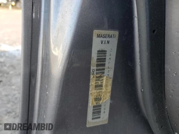 ✅ 2007 Maserati Quattroporte • VIN: ZAMFE39A370031208 • Lot: 84971624. Wystawiony na Copart z przebiegiem 109 493 mil. Bezpłatny archiwum sprzedaży aukcyjnych z USA i szczegółowy raport historii pojazdu na DreamBid. Zdjęcie 12.