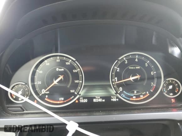 ✅ 2014 BMW 7 Series 750i • VIN: WBAYA8C53ED824903 • Lot: 56353665. Wystawiony na Copart z przebiegiem 82 240 mil. Bezpłatny archiwum sprzedaży aukcyjnych z USA i szczegółowy raport historii pojazdu na DreamBid. Zdjęcie 9.