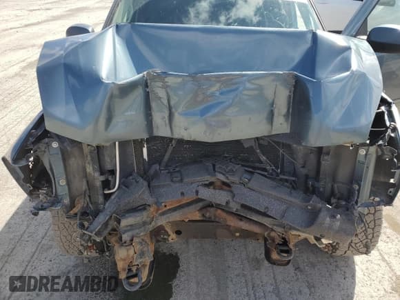 ✅ 2009 Chevrolet Suburban 1LT • VIN: 1GNFK26329R257985 • Lot: 52309645. Wystawiony na Copart z przebiegiem 212 258 mil. Bezpłatny archiwum sprzedaży aukcyjnych z USA i szczegółowy raport historii pojazdu na DreamBid. Zdjęcie 12.