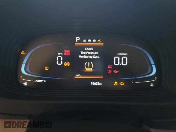 ✅ 2025 Hyundai Venue SEL • VIN: KMHRC8A35SU354013 • Лот: 91223075. Опубликован ранее на Copart с пробегом 18 632 миль. Бесплатный доступ к архиву аукционных продаж из США и подробный отчёт об истории автомобиля на DreamBid. Изображение 9.