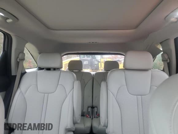 ✅ 2023 Kia Sorento SX Prestige • VIN: KNDRMDLG5P5150811 • Lot: 90403395. Wystawiony na Copart z przebiegiem 26 672 mil. Bezpłatny archiwum sprzedaży aukcyjnych z USA i szczegółowy raport historii pojazdu na DreamBid. Zdjęcie 10.