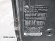 ✅ 2006 Land Rover LR3 • VIN: SALAD24406A342898 • Lot: 41845616. Listed on IAAI with 179,287 mi. Free auction sales archive from the USA and detailed vehicle history report at DreamBid. Image 9.