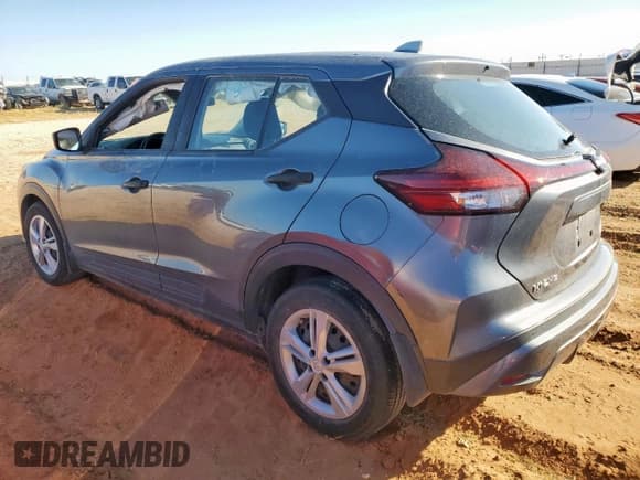 ✅ 2022 Nissan Kicks S • VIN: 3N1CP5BV3NL511388 • Лот: 71911235. Опубликован ранее на Copart с пробегом 38 541 миль. Бесплатный доступ к архиву аукционных продаж из США и подробный отчёт об истории автомобиля на DreamBid. Изображение 2.