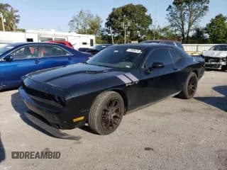 ✅ 2013 Dodge Challenger R/T Plus • VIN: 2C3CDYBT9DH524051 • Lot: 73693434. Wystawiony na Copart z przebiegiem 193 624 mil. Bezpłatny archiwum sprzedaży aukcyjnych z USA i szczegółowy raport historii pojazdu na DreamBid. Zdjęcie 1.