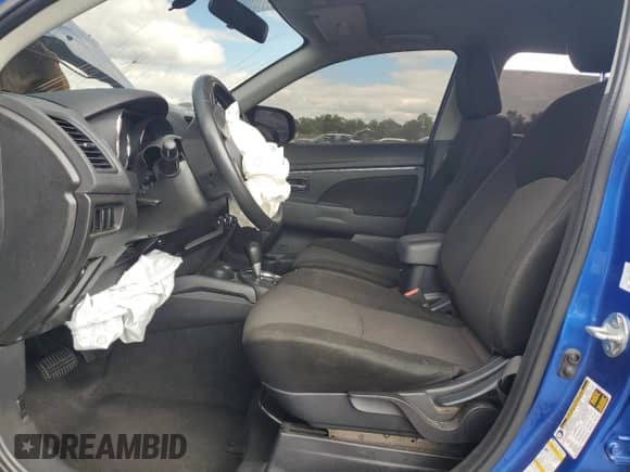 2017 Mitsubishi Outlander ES z VIN JA4AR3AU3HZ058649, wystawiony jako Copart lot #69796105 z przebiegiem 140 086 mil mil oraz Szkoda całkowita • Salvage title. Historia ofert i sprzedaży dostępna na DreamBid. Obrazek 7.