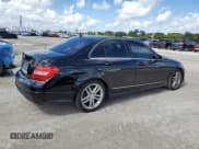 ✅ 2013 Mercedes-Benz C 250 Luxury • VIN: WDDGF4HBXDR300436 • Лот: 90546415. Опубликован ранее на Copart с пробегом 101 189 миль. Бесплатный доступ к архиву аукционных продаж из США и подробный отчёт об истории автомобиля на DreamBid. Изображение 3.