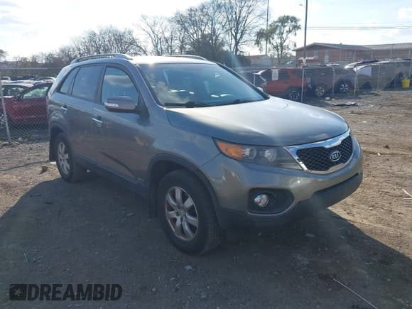 ✅ 2011 Kia Sorento LX • VIN: 5XYKTCA13BG128674 • Lot: 43719430. Listed on IAAI with 172,469 mi. Free auction sales archive from the USA and detailed vehicle history report at DreamBid. Image 1.