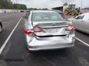 ✅ 2011 Toyota Corolla LE • VIN: JTDBU4EE0B9157082 • Lot: 43552977. Wystawiony na IAAI z przebiegiem 195 347 mil. Bezpłatny archiwum sprzedaży aukcyjnych z USA i szczegółowy raport historii pojazdu na DreamBid. Zdjęcie 6.