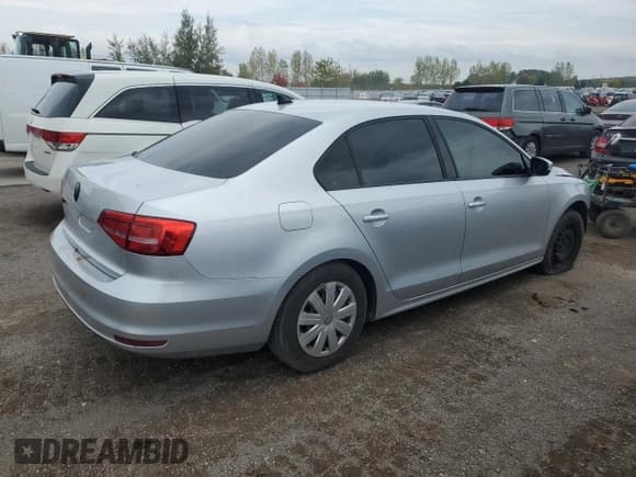 ✅ 2015 Volkswagen Jetta S • VIN: 3VW2K7AJ3FM316353 • Лот: 82129585. Опубликован ранее на Copart с пробегом 150 449 миль. Бесплатный доступ к архиву аукционных продаж из США и подробный отчёт об истории автомобиля на DreamBid. Изображение 3.