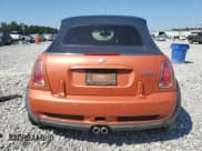 ✅ 2006 MINI Convertible S • VIN: WMWRH33566TK57418 • Lot: 80327245. Wystawiony na Copart z przebiegiem Nie podano. Bezpłatny archiwum sprzedaży aukcyjnych z USA i szczegółowy raport historii pojazdu na DreamBid. Zdjęcie 6.