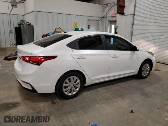 ✅ 2018 Hyundai Accent SE • VIN: 3KPC24A39JE026676 • Лот: 49278165. Опубликован ранее на Copart с пробегом 91 666 миль. Бесплатный доступ к архиву аукционных продаж из США и подробный отчёт об истории автомобиля на DreamBid. Изображение 3.