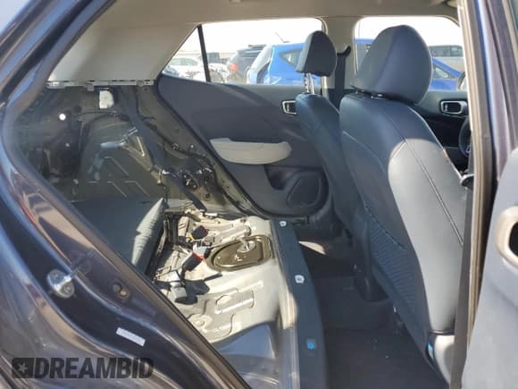 ✅ 2020 Hyundai Venue SEL • VIN: KMHRC8A31LU022183 • Lot: 46837565. Listed on Copart with 62,575 mi. Free auction sales archive from the USA and detailed vehicle history report at DreamBid. Image 10.