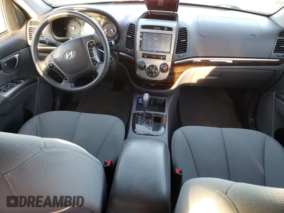 ✅ 2011 Hyundai Santa Fe GLS • VIN: 5XYZG3AB6BG016706 • Lot: 82797634. Listed on Copart with 186,201 mi. Free auction sales archive from the USA and detailed vehicle history report at DreamBid. Image 8.