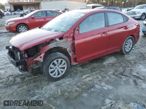 ✅ 2022 Hyundai Accent SE • VIN: 3KPC24A65NE155241 • Лот: 41605545. Опубликован ранее на Copart с пробегом 121 291 миль. Бесплатный доступ к архиву аукционных продаж из США и подробный отчёт об истории автомобиля на DreamBid. Изображение 1.