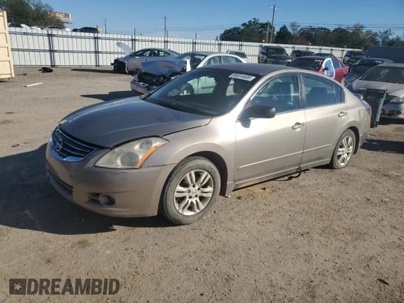 ✅ 2011 Nissan Altima S • VIN: 1N4AL2AP8BC137469 • Lot: 90914405. Listed on Copart with 171,474 mi. Free auction sales archive from the USA and detailed vehicle history report at DreamBid. Image 1.