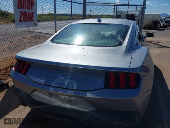 2024 Ford Mustang EcoBoost Premium with VIN 1FA6P8TH6R5141604, listed as a IAAI auction lot 43256598 with 25,216 mi miles and . Bid and sale history available at DreamBid. Image 16.