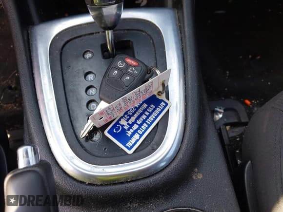 ✅ 2013 Chrysler 200 Touring • VIN: 1C3CCBBB5DN721720 • Лот: 42984236. Опубликован ранее на IAAI с пробегом 147 244 миль. Бесплатный доступ к архиву аукционных продаж из США и подробный отчёт об истории автомобиля на DreamBid. Изображение 11.