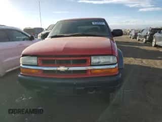 2004 Chevrolet Blazer LS z VIN 1GNCT18X34K141674, wystawiony jako Copart lot #85500954 z przebiegiem Nie podano mil oraz Czysty tytuł • Clean title. Historia ofert i sprzedaży dostępna na DreamBid. Obrazek 5.