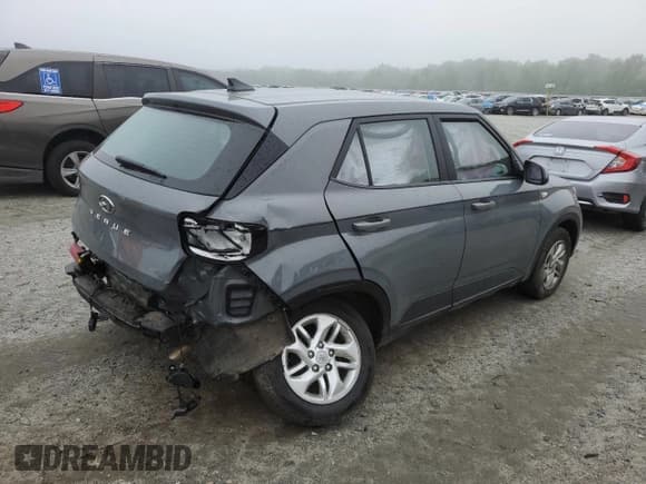 ✅ 2021 Hyundai Venue SE • VIN: KMHRB8A39MU073354 • Lot: 53810784. Listed on Copart with 86,679 mi. Free auction sales archive from the USA and detailed vehicle history report at DreamBid. Image 3.