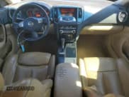 ✅ 2011 Nissan Maxima SV • VIN: 1N4AA5AP2BC806844 • Lot: 90076205. Wystawiony na Copart z przebiegiem 226 827 mil. Bezpłatny archiwum sprzedaży aukcyjnych z USA i szczegółowy raport historii pojazdu na DreamBid. Zdjęcie 8.