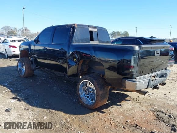 ✅ 2012 Chevrolet Silverado 1500 LTZ • VIN: 3GCPCTE0XCG187988 • Lot: 41315163. Wystawiony na IAAI z przebiegiem 218 700 mil. Bezpłatny archiwum sprzedaży aukcyjnych z USA i szczegółowy raport historii pojazdu na DreamBid. Zdjęcie 3.