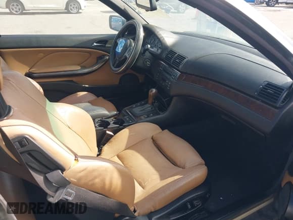 ✅ 2004 BMW 3 Series 330Ci • VIN: WBABW53494PL44553 • Lot: 42249885. Wystawiony na IAAI z przebiegiem 165 857 mil. Bezpłatny archiwum sprzedaży aukcyjnych z USA i szczegółowy raport historii pojazdu na DreamBid. Zdjęcie 5.