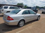 ✅ 2003 Mercedes-Benz C 320 • VIN: WDBRF64J73F341438 • Lot: 42371572. Wystawiony na IAAI z przebiegiem 228 061 mil. Bezpłatny archiwum sprzedaży aukcyjnych z USA i szczegółowy raport historii pojazdu na DreamBid. Zdjęcie 4.