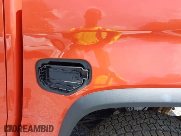 ✅ 2022 Chevrolet Colorado 4WD ZR2 • VIN: 1GCGTEEN1N1110502 • Лот: 42115890. Опубликован ранее на IAAI с пробегом 52 198 миль. Бесплатный доступ к архиву аукционных продаж из США и подробный отчёт об истории автомобиля на DreamBid. Изображение 12.