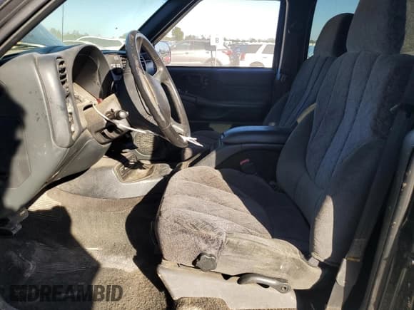 ✅ 2002 Chevrolet S-10 LS • VIN: 1GCDT13W52K115327 • Лот: 74267694. Опубликован ранее на Copart с пробегом 216 742 миль. Бесплатный доступ к архиву аукционных продаж из США и подробный отчёт об истории автомобиля на DreamBid. Изображение 7.