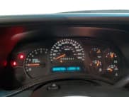 ✅ 2006 Chevrolet Silverado 1500 LT1 • VIN: 1GCEK19B96Z121821 • Lot: 87201115. Wystawiony na Copart z przebiegiem 135 953 mil. Bezpłatny archiwum sprzedaży aukcyjnych z USA i szczegółowy raport historii pojazdu na DreamBid. Zdjęcie 9.