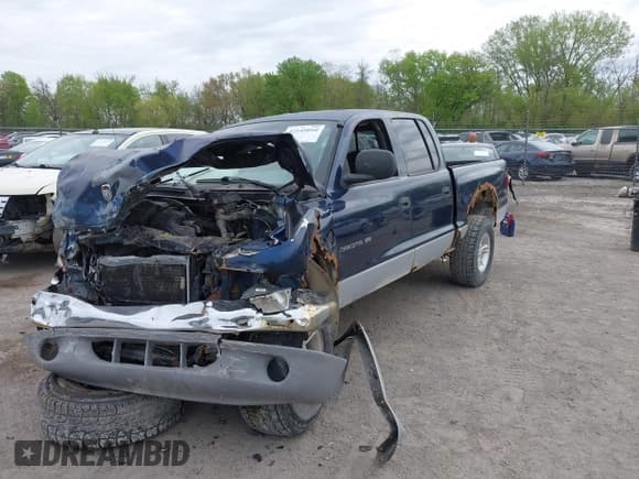 ✅ 2000 Dodge Dakota Sport • VIN: 1B7HG2AZ9YS777509 • Lot: 42145010. Wystawiony na IAAI z przebiegiem Nie podano. Bezpłatny archiwum sprzedaży aukcyjnych z USA i szczegółowy raport historii pojazdu na DreamBid. Zdjęcie 17.