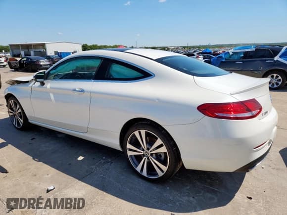 ✅ 2017 Mercedes-Benz C 300 • VIN: WDDWJ4JB4HF513569 • Lot: 71179675. Listed on Copart with 55,487 mi. Free auction sales archive from the USA and detailed vehicle history report at DreamBid. Image 2.