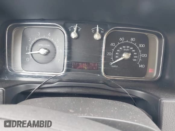 ✅ 2010 Lincoln MKX • VIN: 2LMDJ6JC9ABJ17439 • Lot: 43184669. Wystawiony na IAAI z przebiegiem 179 053 mil. Bezpłatny archiwum sprzedaży aukcyjnych z USA i szczegółowy raport historii pojazdu na DreamBid. Zdjęcie 7.