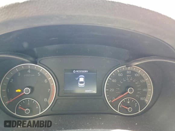 ✅ 2019 Kia Optima S • VIN: 5XXGT4L36KG334098 • Lot: 93890145. Wystawiony na Copart z przebiegiem 88 891 mil. Bezpłatny archiwum sprzedaży aukcyjnych z USA i szczegółowy raport historii pojazdu na DreamBid. Zdjęcie 9.