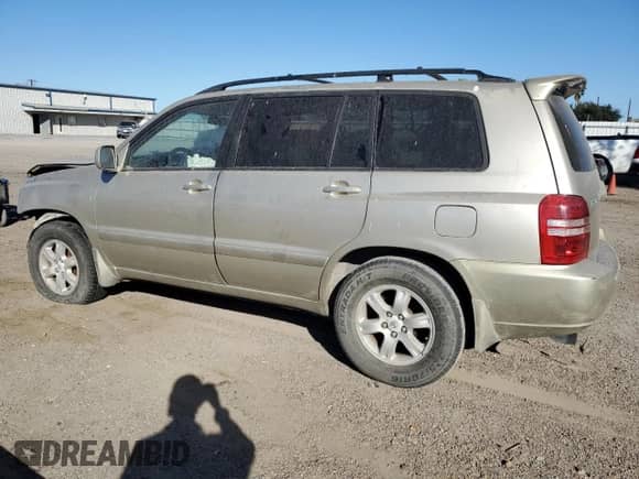 2001 Toyota Highlander с VIN JTEGD21AX10012739, выставлен на аукционе Copart как лот 81679264 с пробегом 307 864 миль миль и Списание • Salvage title. История ставок и продаж доступна на DreamBid. Изображение 2.