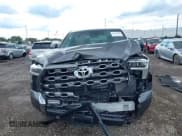 ✅ 2024 Toyota Tundra Platinum • VIN: 5TFNA5DB0RX201512 • Лот: 43125508. Опубликован ранее на IAAI с пробегом 12 695 миль. Бесплатный доступ к архиву аукционных продаж из США и подробный отчёт об истории автомобиля на DreamBid. Изображение 13.