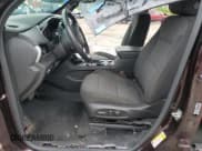 ✅ 2022 Chevrolet Traverse LT Cloth • VIN: 1GNERGKW4NJ101427 • Lot: 60630425. Wystawiony na Copart z przebiegiem Nie podano. Bezpłatny archiwum sprzedaży aukcyjnych z USA i szczegółowy raport historii pojazdu na DreamBid. Zdjęcie 7.