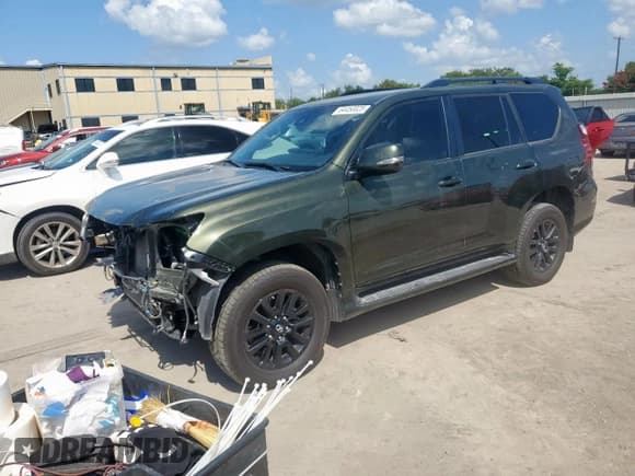 ✅ 2022 Lexus GX 460 • VIN: JTJKM7BX9N5311384 • Lot: 64450025. Wystawiony na Copart z przebiegiem 41 480 mil. Bezpłatny archiwum sprzedaży aukcyjnych z USA i szczegółowy raport historii pojazdu na DreamBid. Zdjęcie 1.