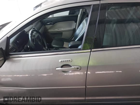 ✅ 2009 Mercury Milan Premier • VIN: 3MEHM08Z39R627040 • Lot: 40108495. Wystawiony na IAAI z przebiegiem 191 614 mil. Bezpłatny archiwum sprzedaży aukcyjnych z USA i szczegółowy raport historii pojazdu na DreamBid. Zdjęcie 14.