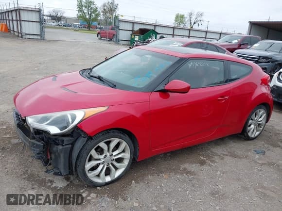 ✅ 2013 Hyundai Veloster w/Gray Int • VIN: KMHTC6AD8DU146035 • Lot: 41892703. Wystawiony na IAAI z przebiegiem 241 169 mil. Bezpłatny archiwum sprzedaży aukcyjnych z USA i szczegółowy raport historii pojazdu na DreamBid. Zdjęcie 17.