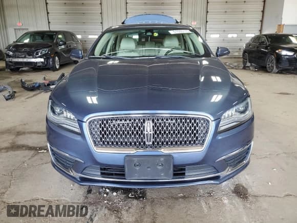 ✅ 2019 Lincoln MKZ Reserve I • VIN: 3LN6L5D96KR620664 • Lot: 61555115. Listed on Copart with 52,436 mi. Free auction sales archive from the USA and detailed vehicle history report at DreamBid. Image 5.