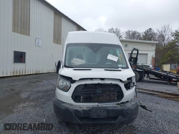 ✅ 2017 Ford Transit • VIN: 1FTBW2XM7HKA19849 • Lot: 41929570. Wystawiony na IAAI z przebiegiem 163 907 mil. Bezpłatny archiwum sprzedaży aukcyjnych z USA i szczegółowy raport historii pojazdu na DreamBid. Zdjęcie 12.