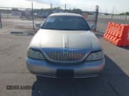 ✅ 2009 Lincoln Town Car Signature Limited • VIN: 2LNHM82V59X622733 • Lot: 43516450. Listed on IAAI with 159,313 mi. Free auction sales archive from the USA and detailed vehicle history report at DreamBid. Image 6.