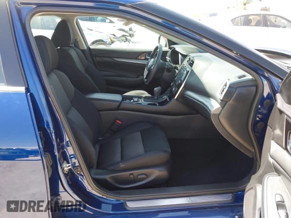 ✅ 2017 Nissan Maxima S • VIN: 1N4AA6AP7HC455539 • Lot: 41826671. Listed on IAAI with 30,890 mi. Free auction sales archive from the USA and detailed vehicle history report at DreamBid. Image 5.