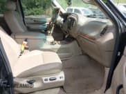 ✅ 2001 Lincoln Navigator • VIN: 5LMEU27R91LJ12007 • Lot: 42051253. Wystawiony na IAAI z przebiegiem 149 533 mil. Bezpłatny archiwum sprzedaży aukcyjnych z USA i szczegółowy raport historii pojazdu na DreamBid. Zdjęcie 5.